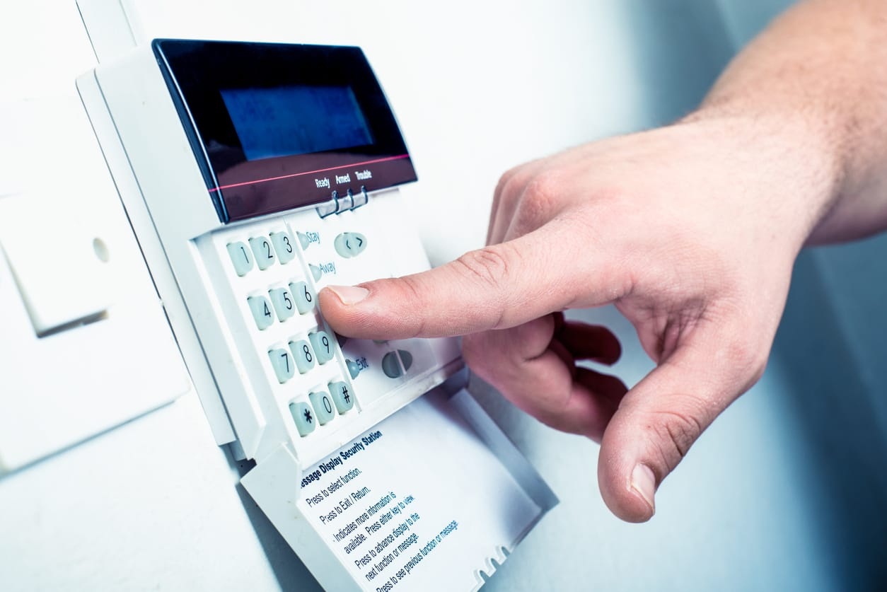 What are the Pros & Cons of Wireless Security Systems?